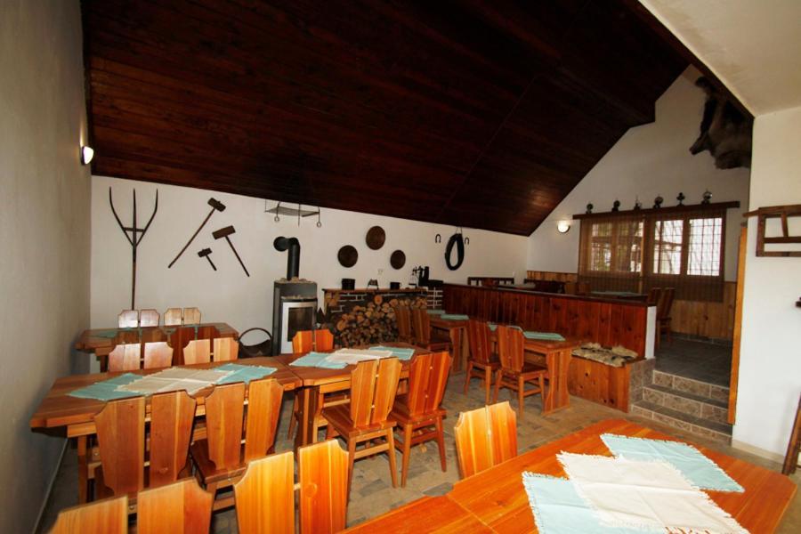 Rekreacni Areal Adamec Hotel Ledenice Bagian luar foto